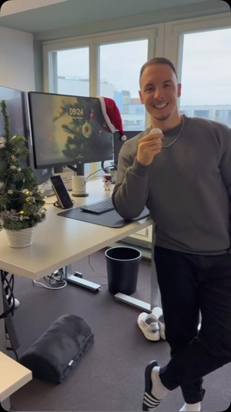 Instagram post from levelbuild.ag. This post is in position 4.